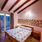 Appartement In With Balcony, Air Condition, Wifi