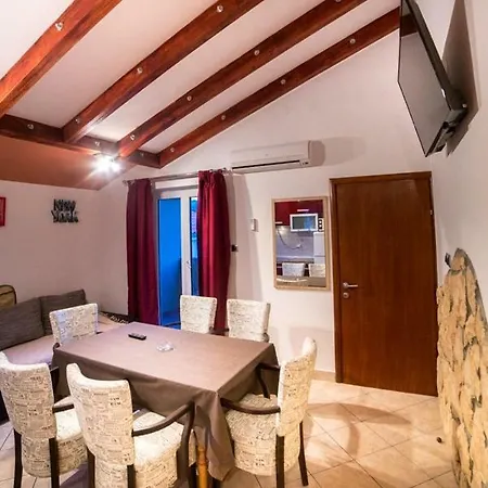 In With Balcony, Air Condition, Wifi Daire