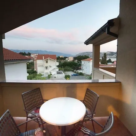 In With Balcony, Air Condition, Wifi Daire *