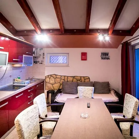 In With Balcony, Air Condition, Wifi *