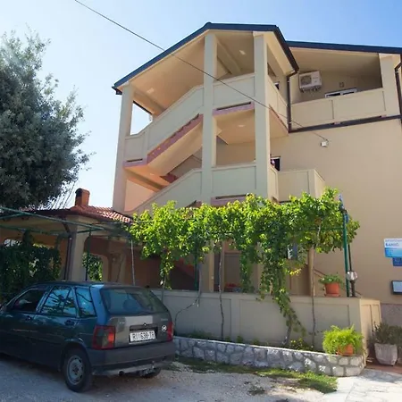 In With Balcony, Air Condition, Wifi Lopar