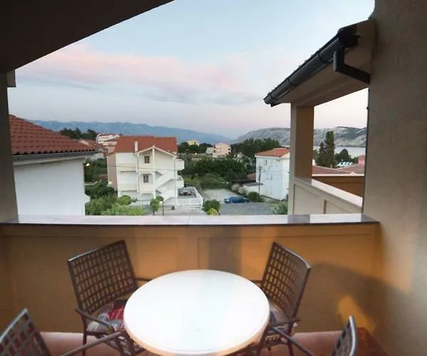 In With Balcony, Air Condition, Wifi Lejlighed *