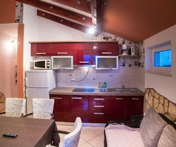In With Balcony, Air Condition, Wifi Lopar