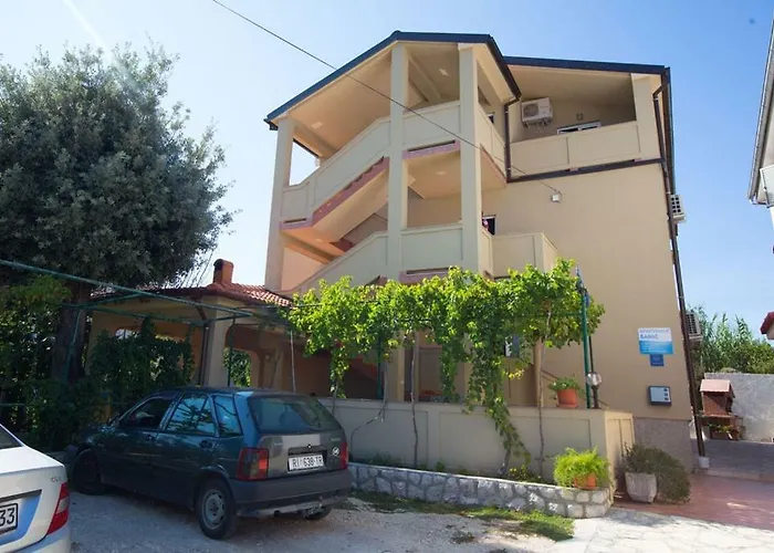 In With Balcony, Air Condition, Wifi Lopar