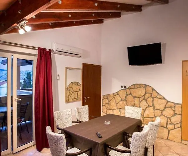 In With Balcony, Air Condition, Wifi Lejlighed *