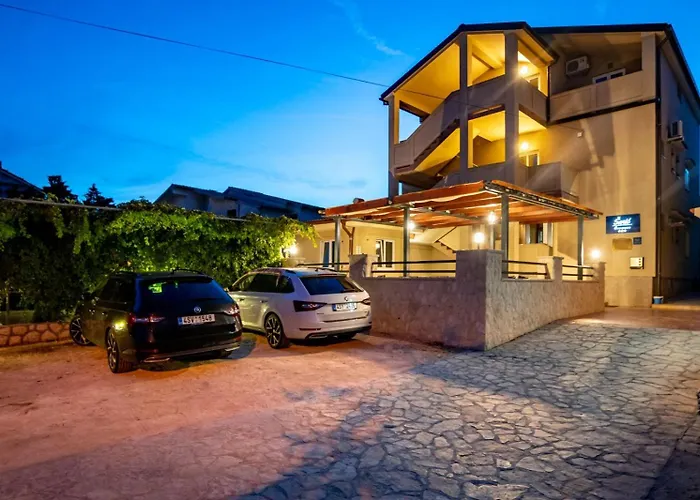 Appartamento In With Balcony, Air Condition, Wifi Lopar