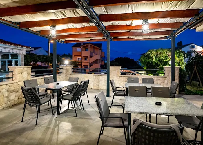 Appartamento In With Balcony, Air Condition, Wifi Lopar