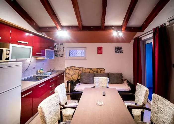 In With Balcony, Air Condition, Wifi *